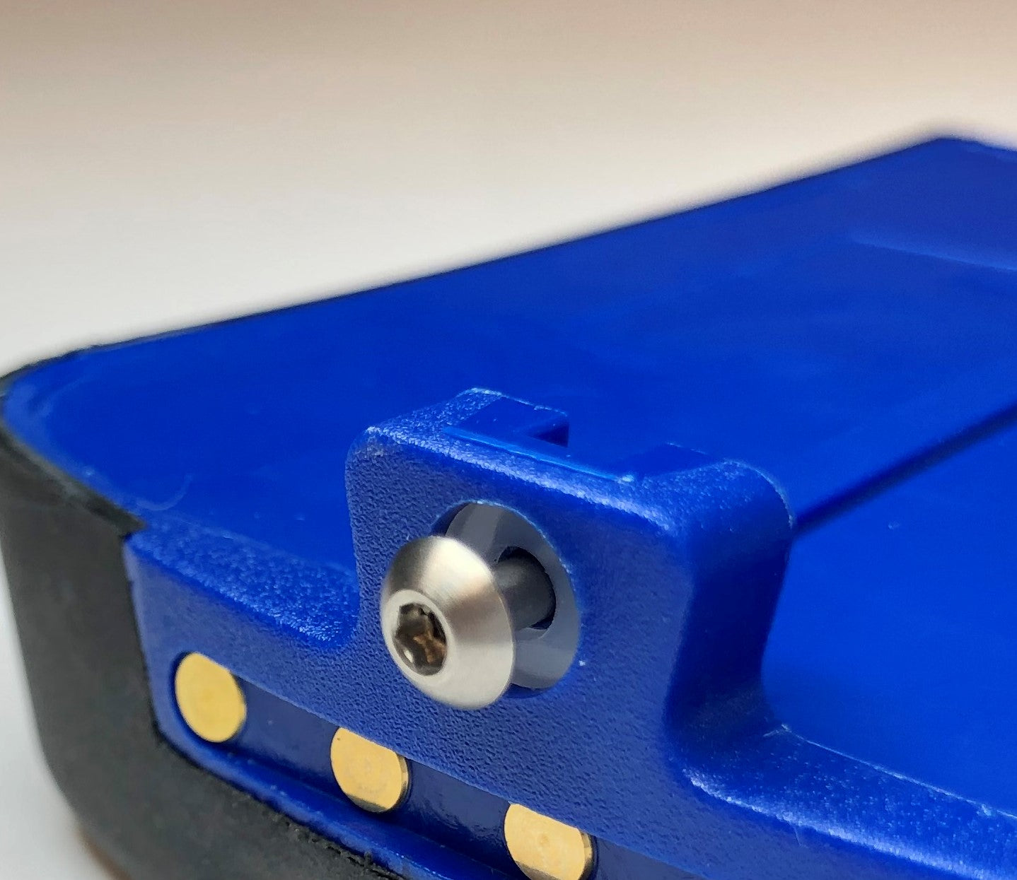 PS500 M3 Captive Screw for Battery Pack